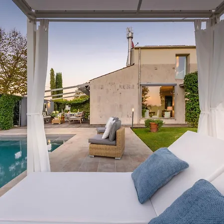 Contemporary With Pool Orentano