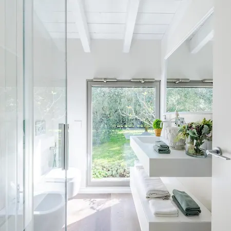 Contemporary With Pool Orentano